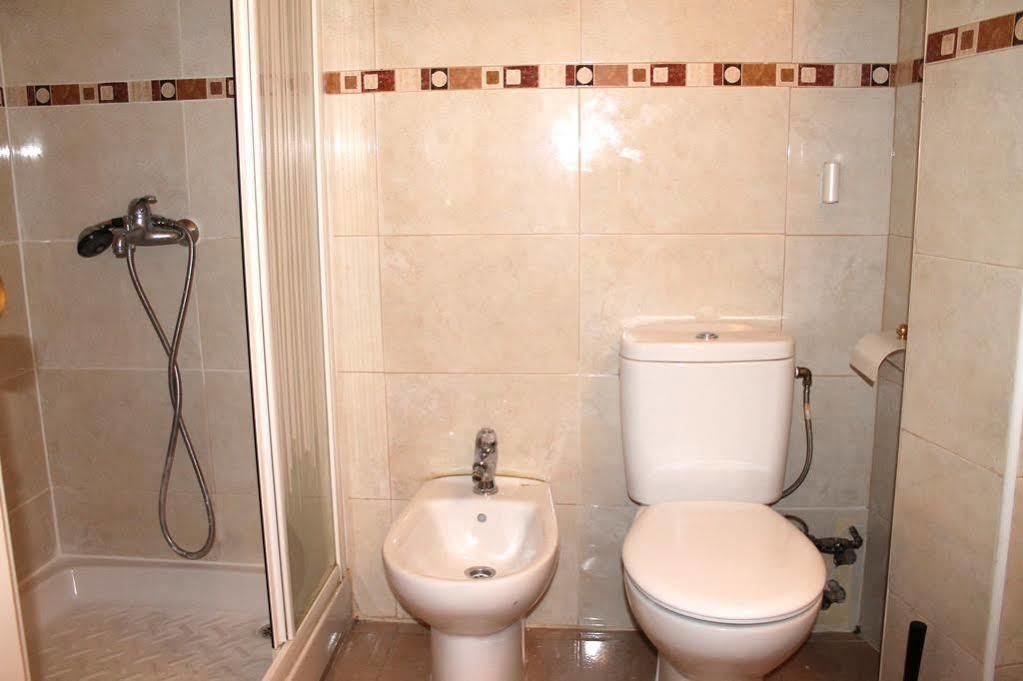 Apartamentos Rialto Madrid Eksteriør billede