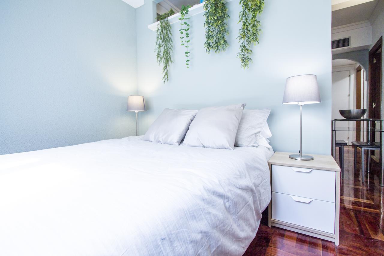 Apartamentos Rialto Madrid Eksteriør billede