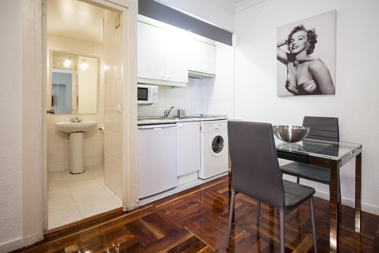 Apartamentos Rialto Madrid Eksteriør billede