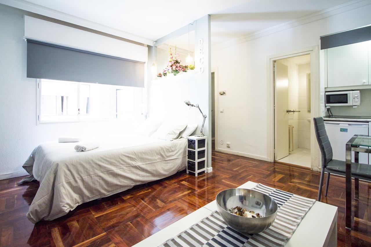 Apartamentos Rialto Madrid Eksteriør billede