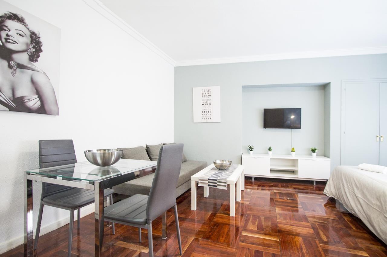 Apartamentos Rialto Madrid Eksteriør billede